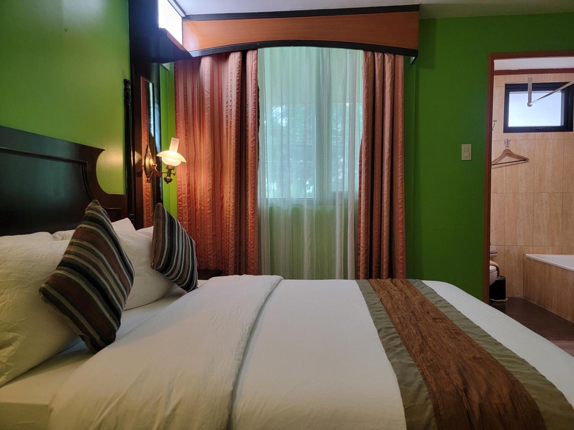 Lee Boutique Hotel Tagaytay Tagaytay City Екстер'єр фото
