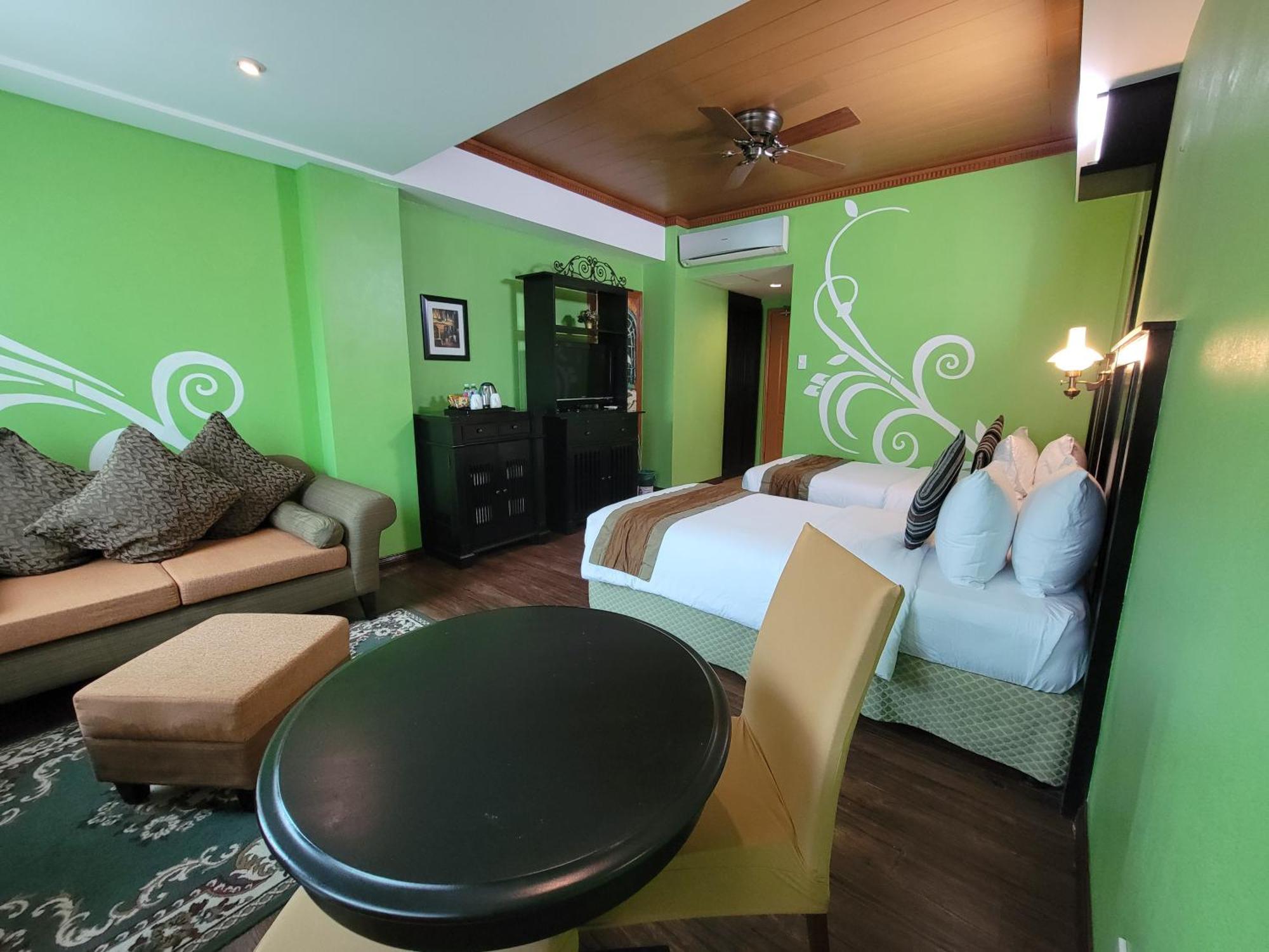 Lee Boutique Hotel Tagaytay Tagaytay City Екстер'єр фото